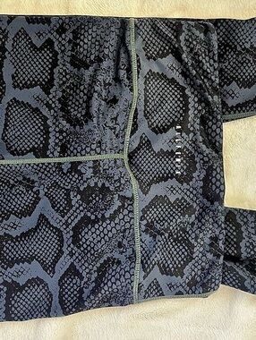 ALLFENIX Women's Snake Print Leggings